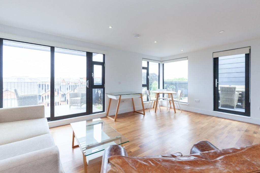 2 bed Penthouse for rent in Wolvercote. From Lucy Properties - Oxford