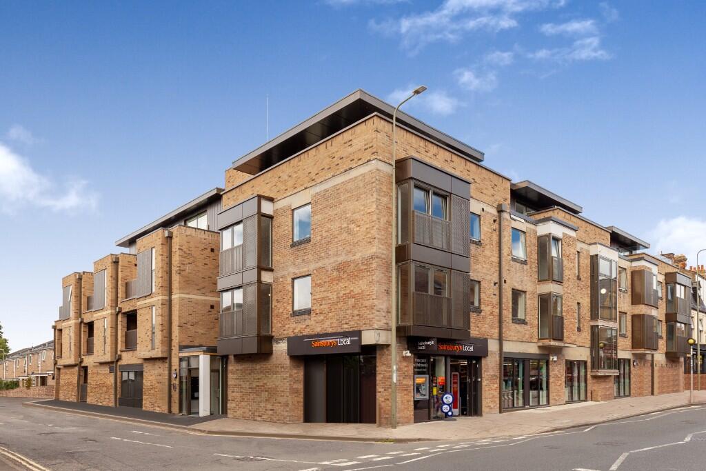3 bed Penthouse for rent in Wolvercote. From Lucy Properties - Oxford 3 bed Penthouse for rent in Wolvercote. From Lucy Properties - Oxford