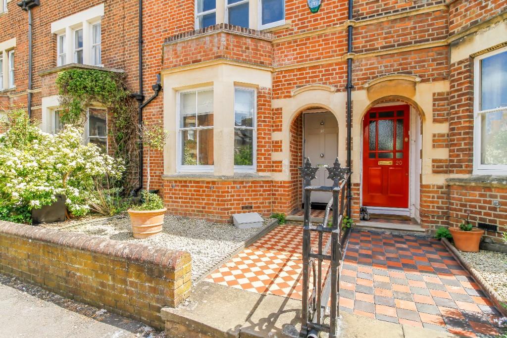 4 bed Mid Terraced House for rent in Wolvercote. From Lucy Properties - Oxford