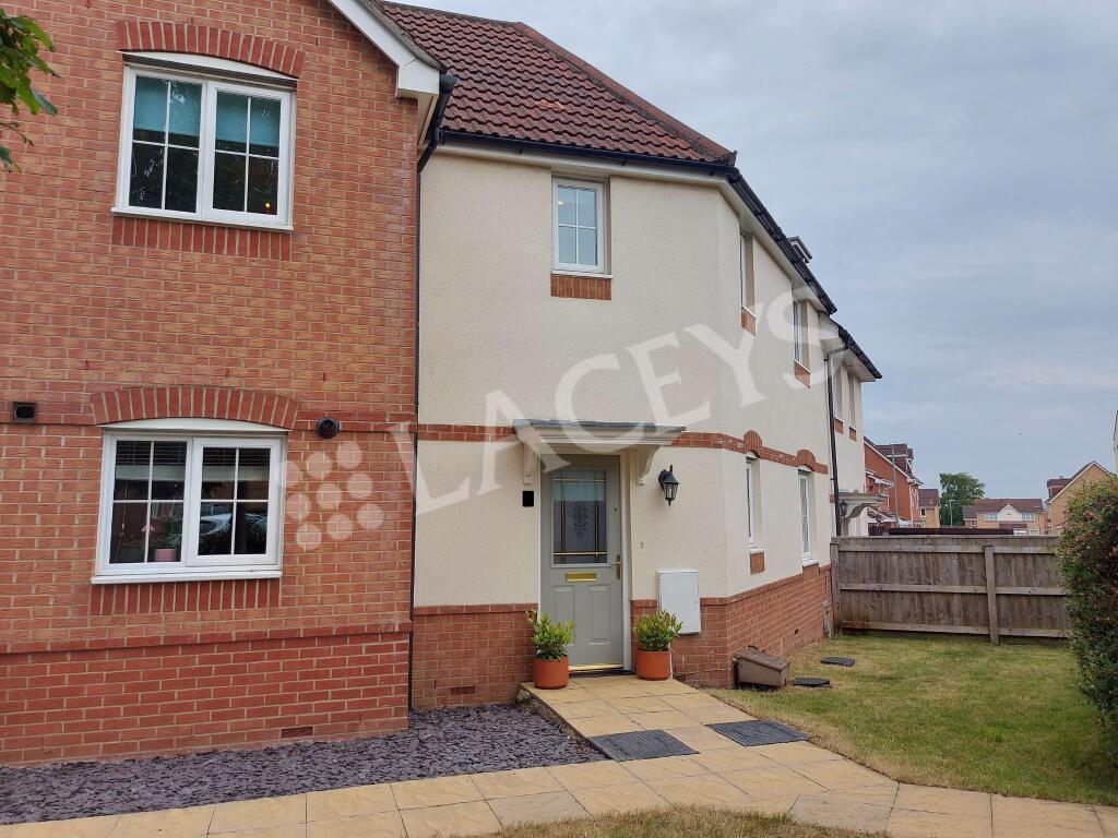 3 bed Mid Terraced House for rent in Yeovil Marsh. From Laceys Yeovil Ltd - Yeovil 3 bed Mid Terraced House for rent in Yeovil Marsh. From Laceys Yeovil Ltd - Yeovil