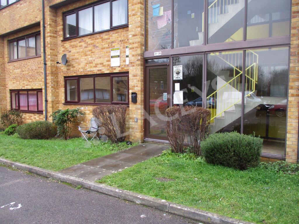 1 bed 1st Floor Flat for rent in Yeovil Marsh. From Laceys Yeovil Ltd - Yeovil