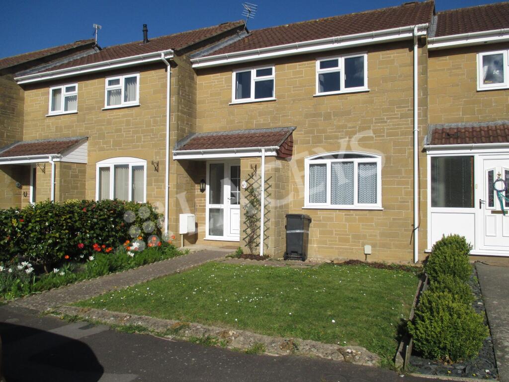 3 bed Mid Terraced House for rent in Martock. From Laceys Yeovil Ltd - Yeovil