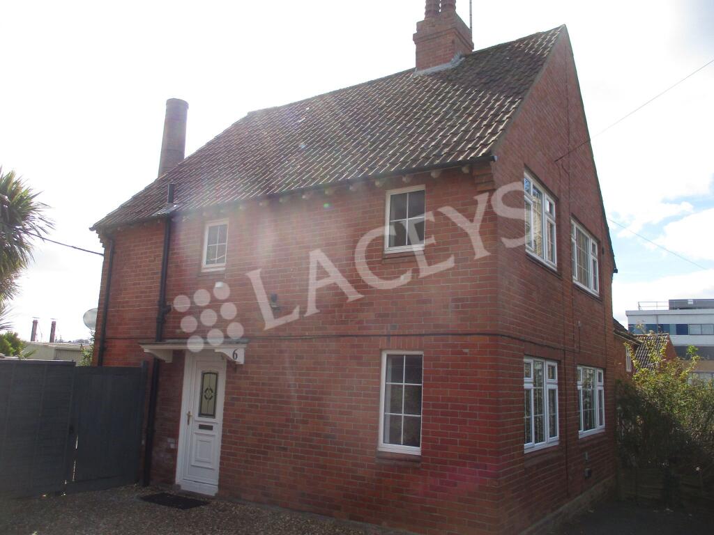 3 bed End of Terrace for rent in Yeovil Marsh. From Laceys Yeovil Ltd - Yeovil 3 bed End of Terrace for rent in Yeovil Marsh. From Laceys Yeovil Ltd - Yeovil