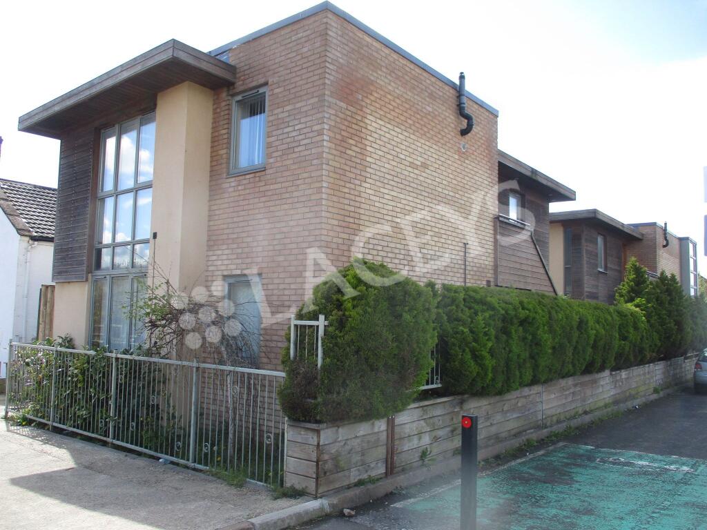 1 bed 1st Floor Flat for rent in Yeovil. From Laceys Yeovil Ltd - Yeovil 1 bed 1st Floor Flat for rent in Yeovil. From Laceys Yeovil Ltd - Yeovil