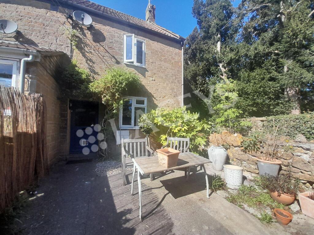 2 bed End of Terrace for rent in South Petherton. From Laceys Yeovil Ltd - Yeovil