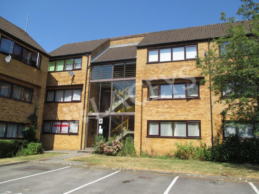 1 bed 1st Floor Flat for rent in Yeovil Marsh. From Laceys Yeovil Ltd - Yeovil