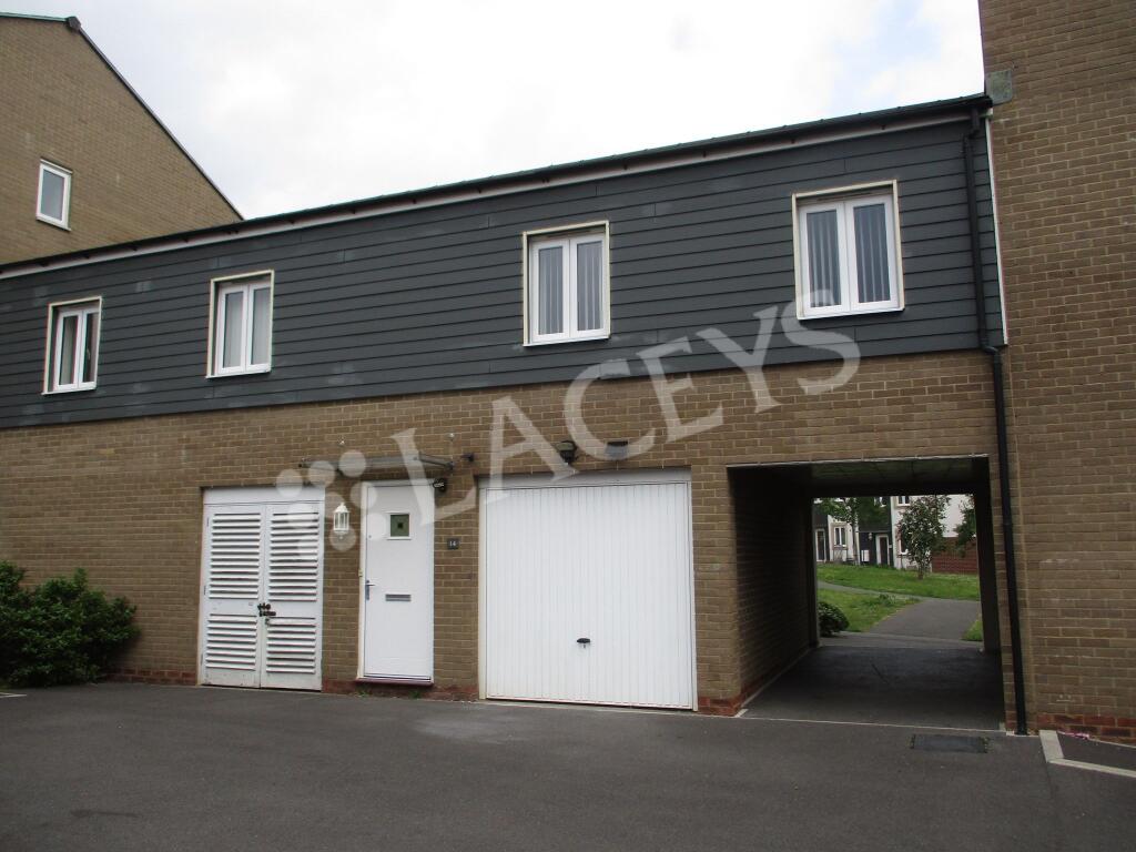 2 bed 1st Floor Flat for rent in Yeovil. From Laceys Yeovil Ltd - Yeovil