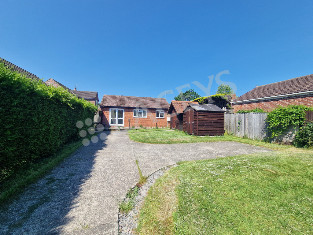 2 bed Bungalow for rent in Yeovil Marsh. From Laceys Yeovil Ltd - Yeovil 2 bed Bungalow for rent in Yeovil Marsh. From Laceys Yeovil Ltd - Yeovil