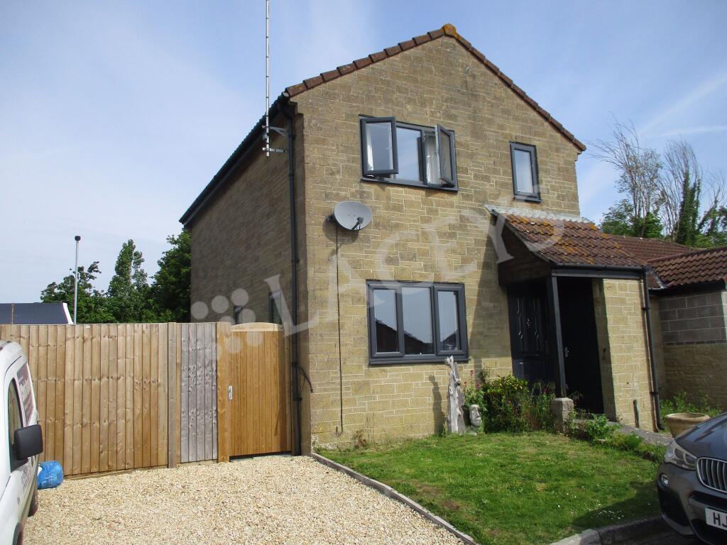 3 bed Semi Detached for rent in Yeovil Marsh. From Laceys Yeovil Ltd - Yeovil 3 bed Semi Detached for rent in Yeovil Marsh. From Laceys Yeovil Ltd - Yeovil