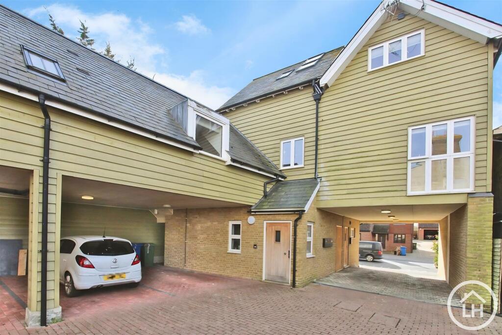 2 bed 1st Floor Flat for rent in Sittingbourne. From Lamborn and Hill Ltd - Sittingbourne 2 bed 1st Floor Flat for rent in Sittingbourne. From Lamborn and Hill Ltd - Sittingbourne