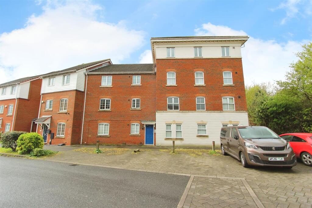 1 bed 1st Floor Flat for rent in Sittingbourne. From Lamborn and Hill Ltd - Sittingbourne