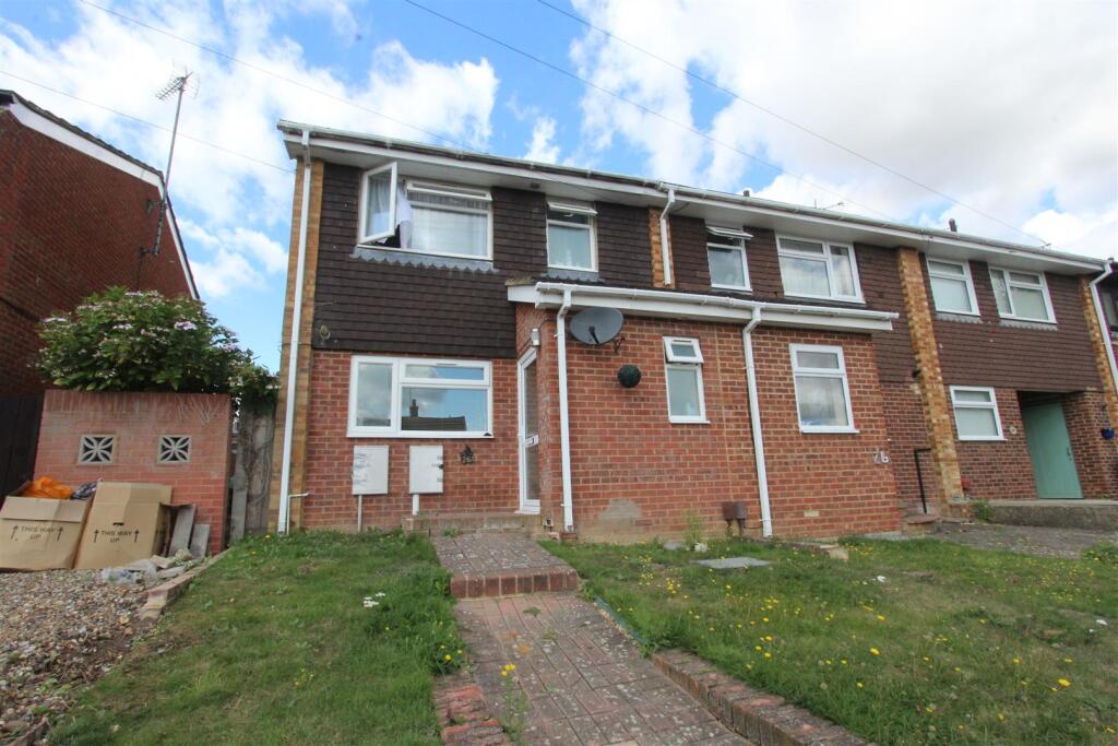 3 bed Detached for rent in Sittingbourne. From Lamborn and Hill Ltd - Sittingbourne 3 bed Detached for rent in Sittingbourne. From Lamborn and Hill Ltd - Sittingbourne