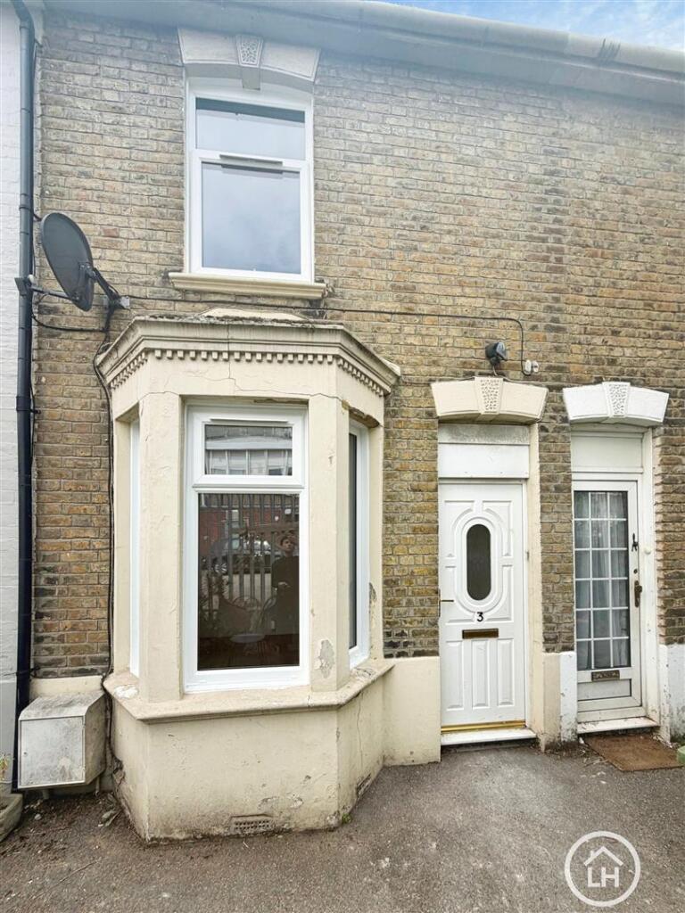 2 bed Mid Terraced House for rent in Sheerness. From Lamborn and Hill Ltd - Sittingbourne 2 bed Mid Terraced House for rent in Sheerness. From Lamborn and Hill Ltd - Sittingbourne