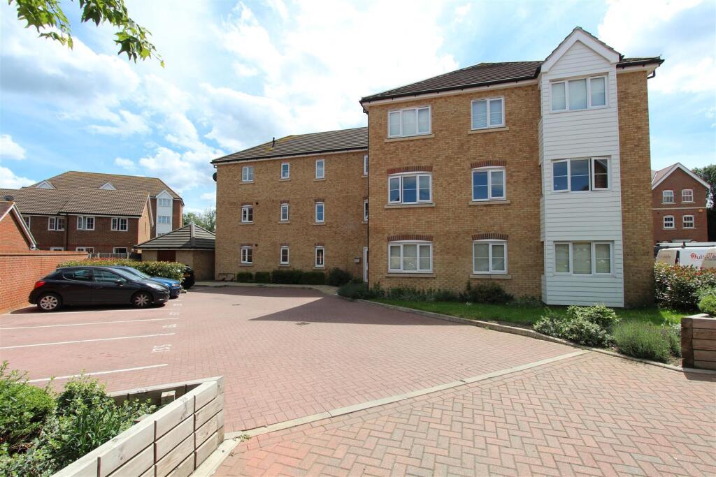 2 bed Apartment for rent in Sittingbourne. From Lamborn and Hill Ltd - Sittingbourne 2 bed Apartment for rent in Sittingbourne. From Lamborn and Hill Ltd - Sittingbourne