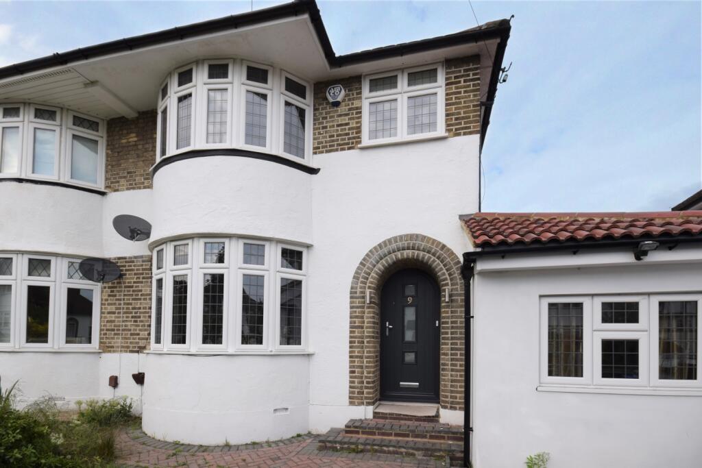 4 bed Semi Detached for rent in Eltham. From Langford Russell - Chislehurst