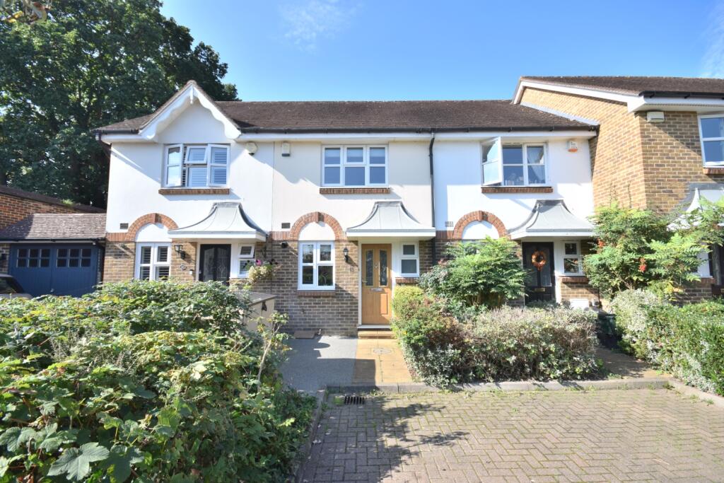 2 bed Mid Terraced House for rent in Chislehurst. From Langford Russell - Chislehurst