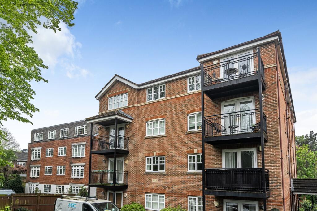 2 bed Flat for rent in Keston Mark. From Langford Russell - Bromley