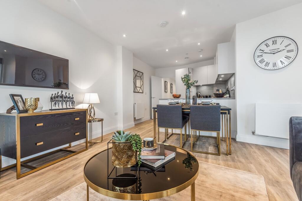 2 bed 1st Floor Flat for rent in Keston Mark. From Langford Russell - Bromley 2 bed 1st Floor Flat for rent in Keston Mark. From Langford Russell - Bromley