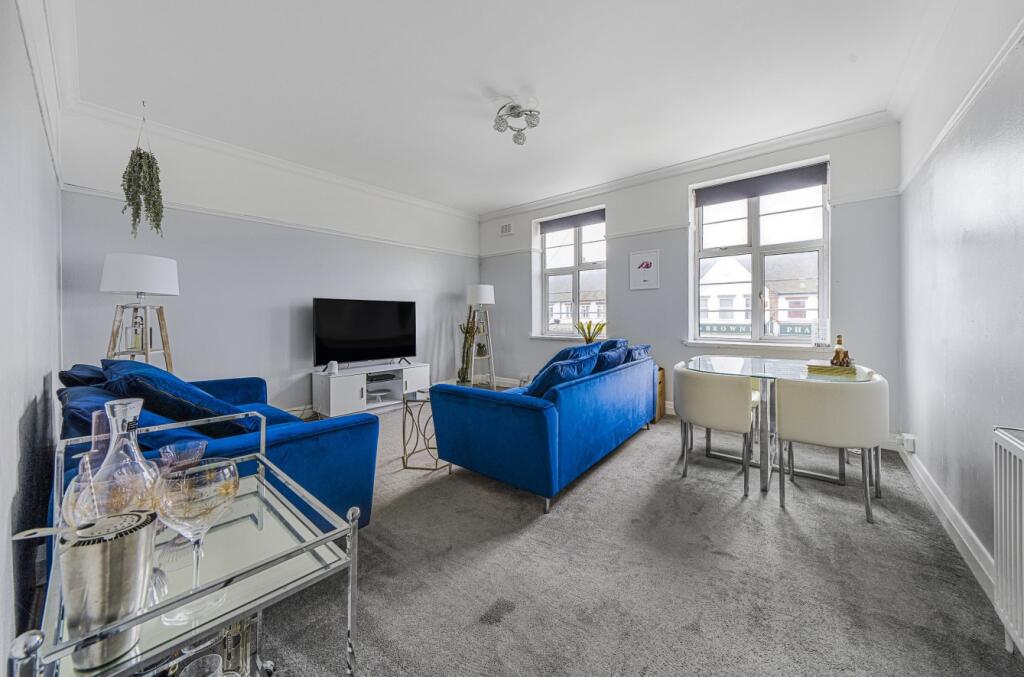 2 bed 1st Floor Flat for rent in Beckenham. From Langford Russell - Bromley