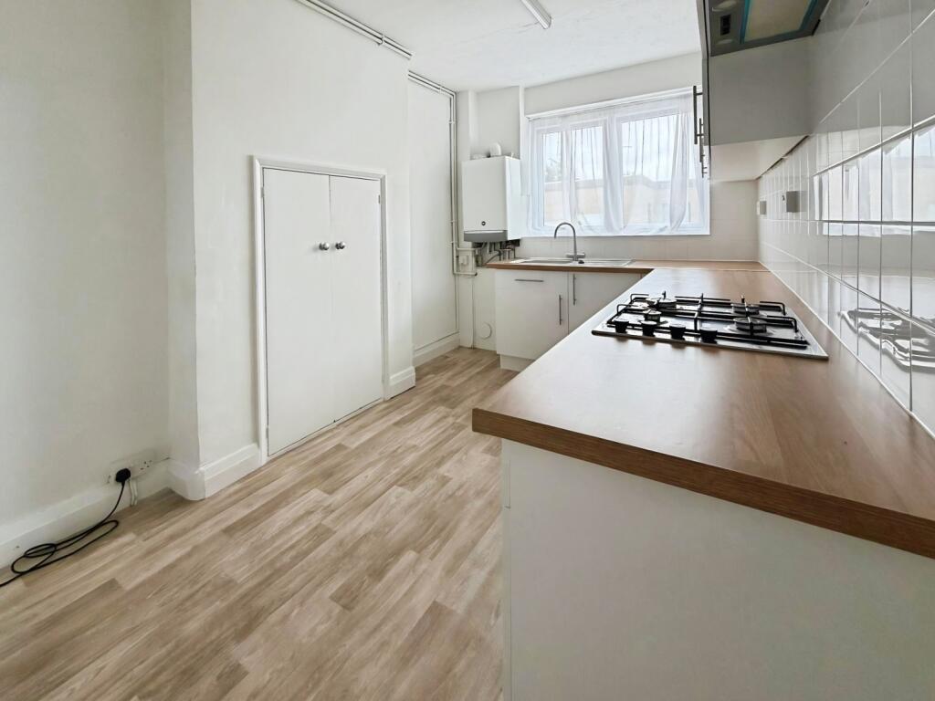 1 bed 1st Floor Flat for rent in Beckenham. From Langford Russell - Bromley 1 bed 1st Floor Flat for rent in Beckenham. From Langford Russell - Bromley