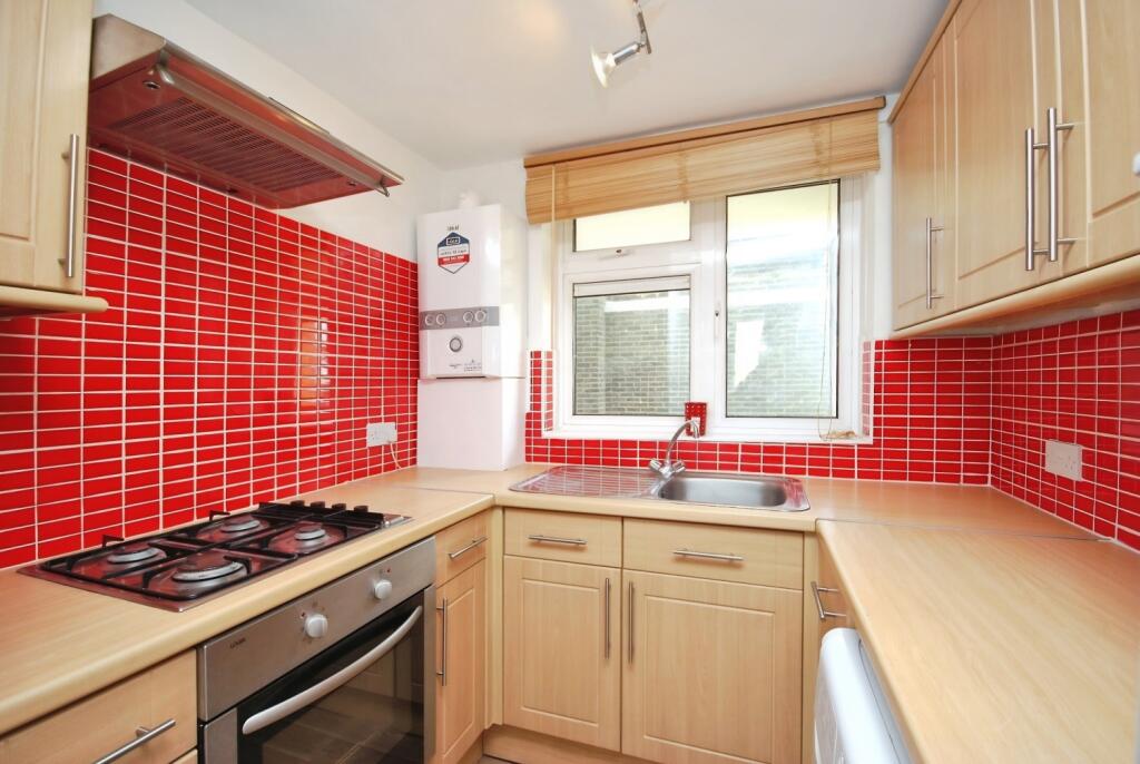 1 bed 1st Floor Flat for rent in Keston Mark. From Langford Russell - Bromley