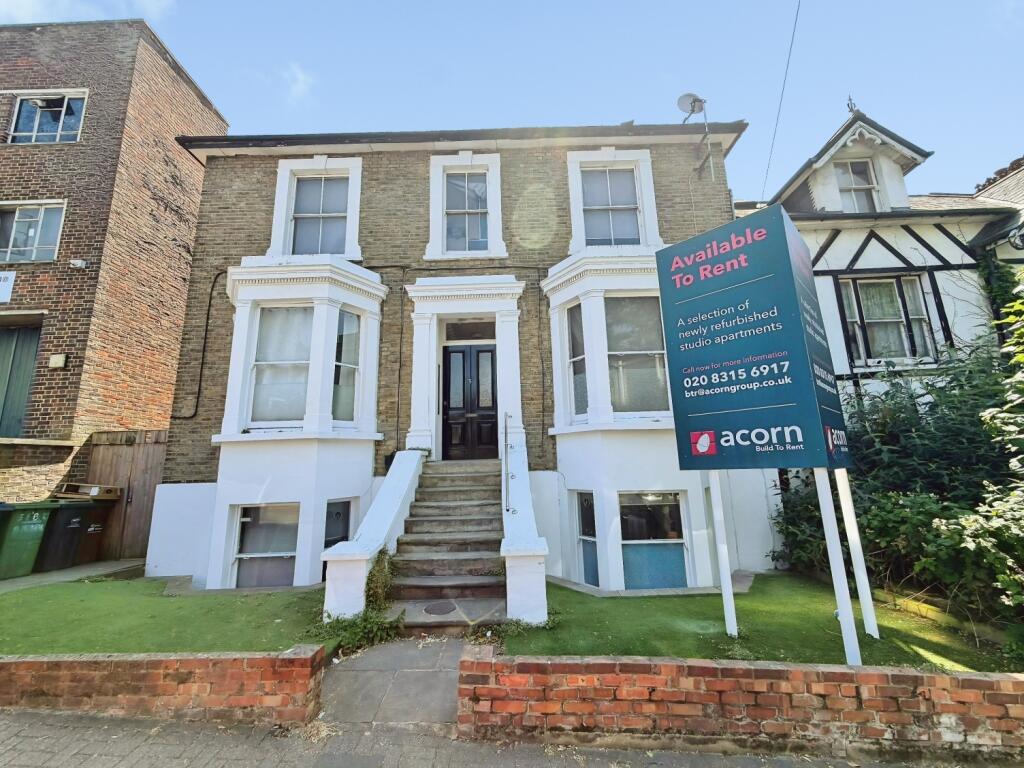 4 bed 1st Floor Flat for rent in Beckenham. From Langford Russell - Bromley