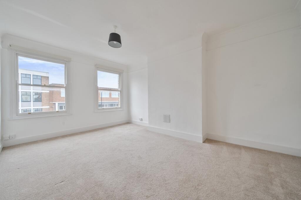 2 bed 1st Floor Flat for rent in Beckenham. From Langford Russell - Bromley