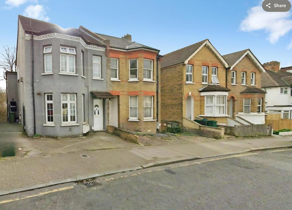2 bed 1st Floor Flat for rent in Beckenham. From Langford Russell - Bromley