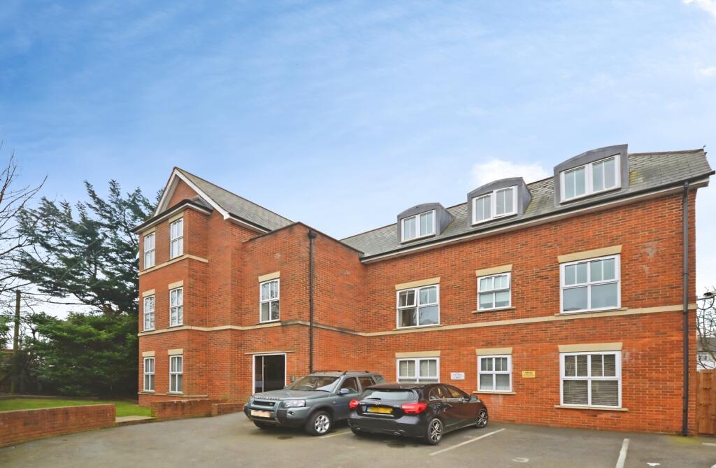 2 bed 1st Floor Flat for rent in Chislehurst. From Langford Russell - Bromley 2 bed 1st Floor Flat for rent in Chislehurst. From Langford Russell - Bromley
