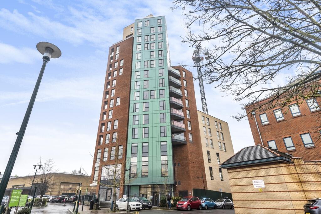 2 bed 1st Floor Flat for rent in Keston Mark. From Langford Russell - Bromley