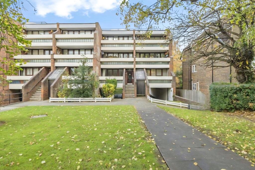 2 bed 1st Floor Flat for rent in Beckenham. From Langford Russell - Bromley