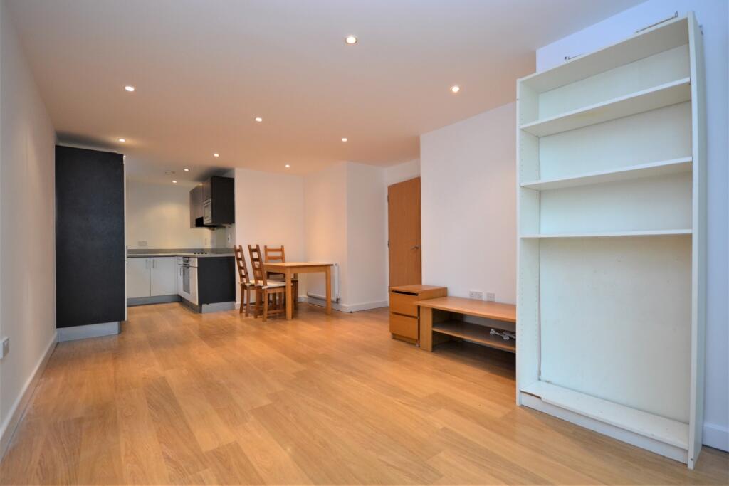 2 bed 1st Floor Flat for rent in Beckenham. From Langford Russell - Bromley