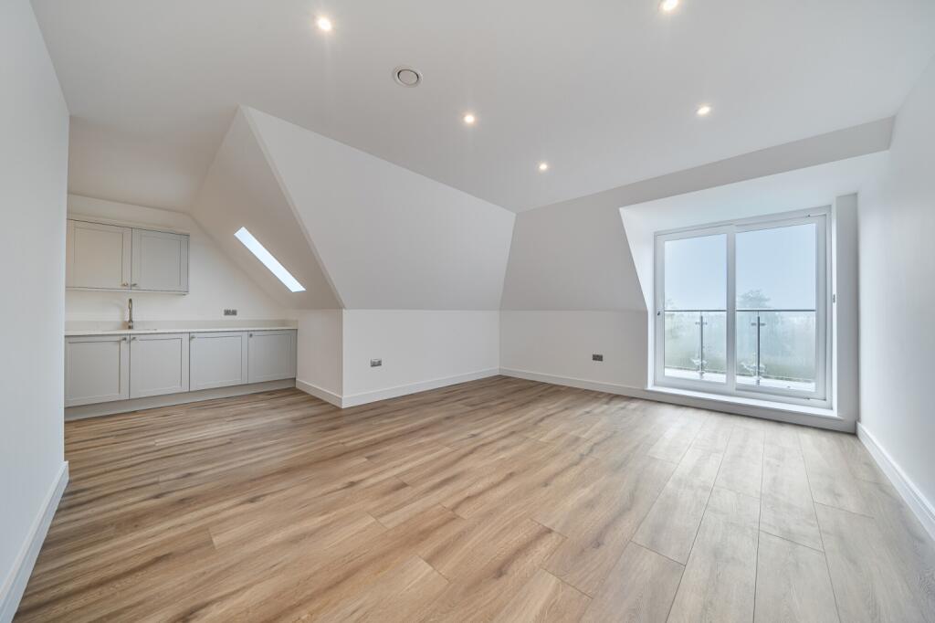 1 bed 1st Floor Flat for rent in Keston Mark. From Langford Russell - Bromley 1 bed 1st Floor Flat for rent in Keston Mark. From Langford Russell - Bromley