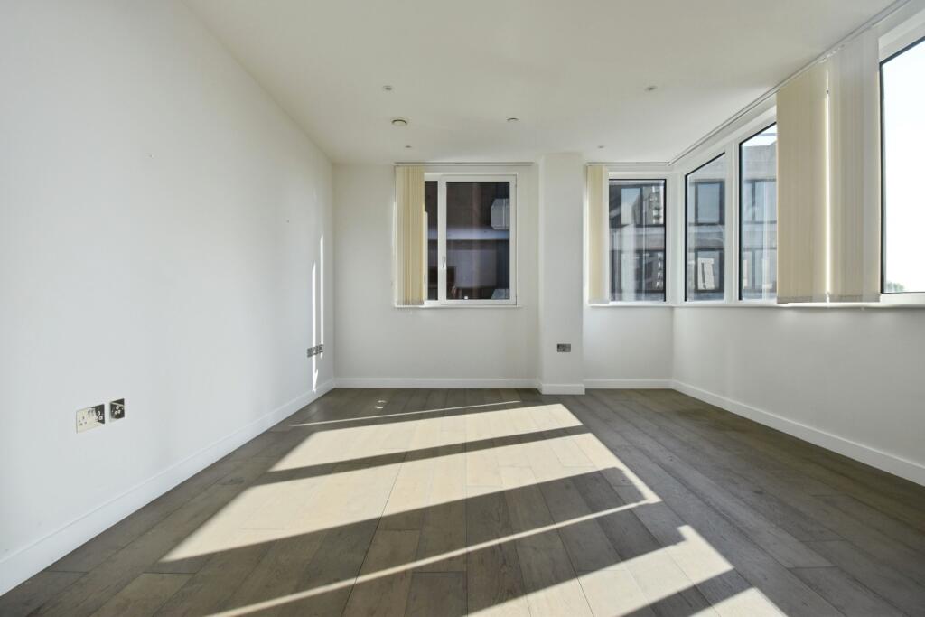 2 bed 1st Floor Flat for rent in Chislehurst. From Langford Russell - Bromley