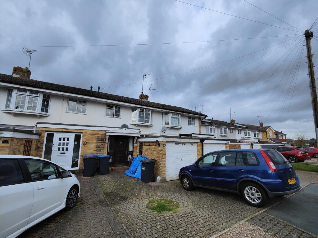 3 bed Mid Terraced House for rent in Walstead. From Leaders - Burgess Hill