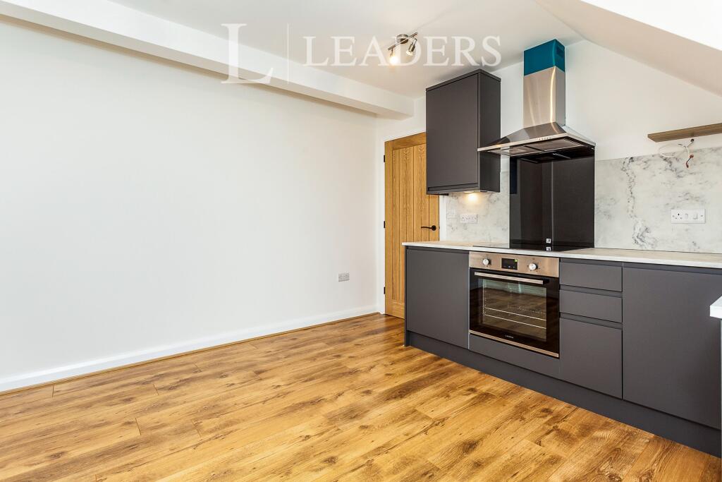 1 bed 1st Floor Flat for rent in Hurstpierpoint. From Leaders - Burgess Hill