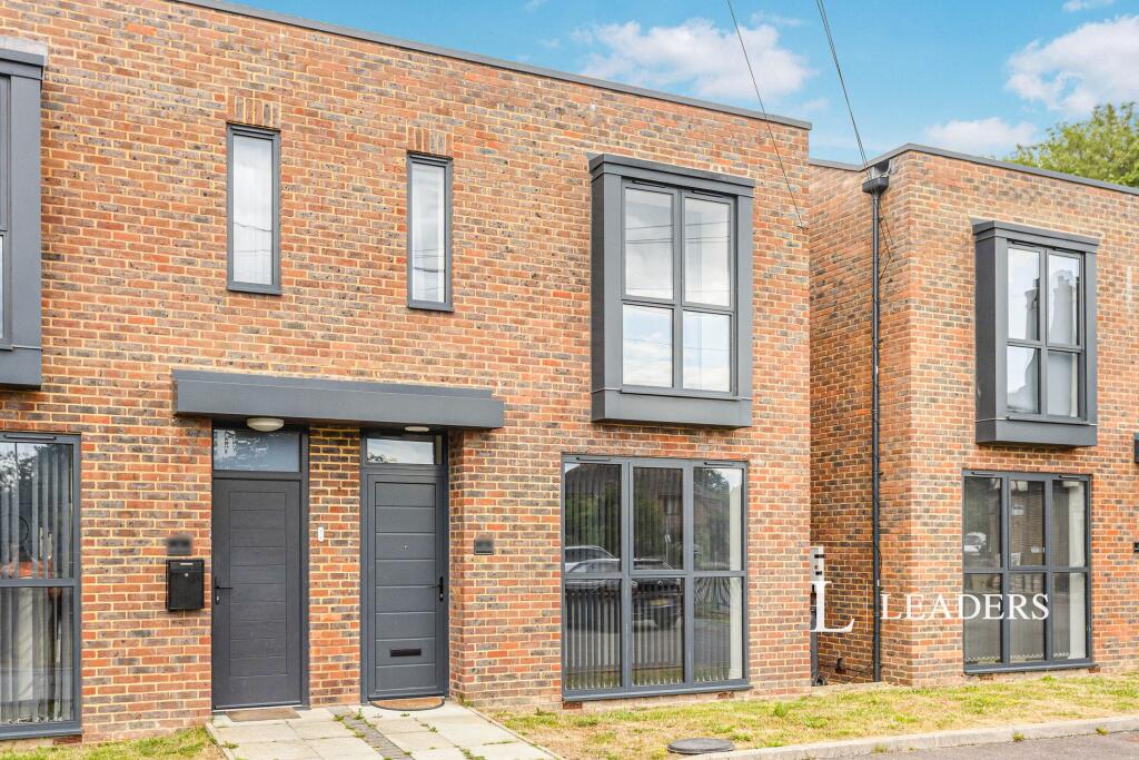 3 bed Semi Detached for rent in Sayers Common. From Leaders - Burgess Hill 3 bed Semi Detached for rent in Sayers Common. From Leaders - Burgess Hill