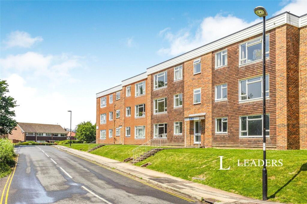 2 bed 1st Floor Flat for rent in Burgess Hill. From Leaders - Burgess Hill