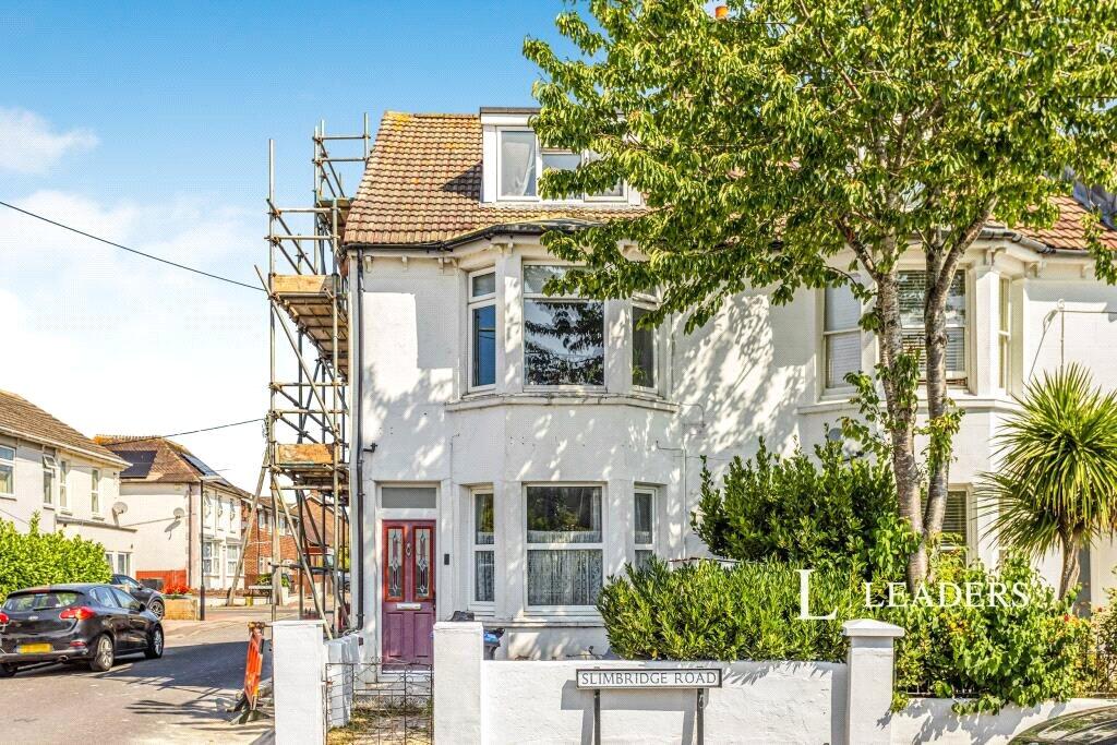 2 bed 1st Floor Flat for rent in Burgess Hill. From Leaders - Burgess Hill
