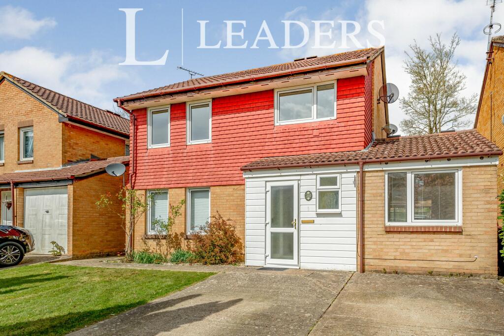 5 bed Detached House for rent in Copthorne. From Leaders - Crawley