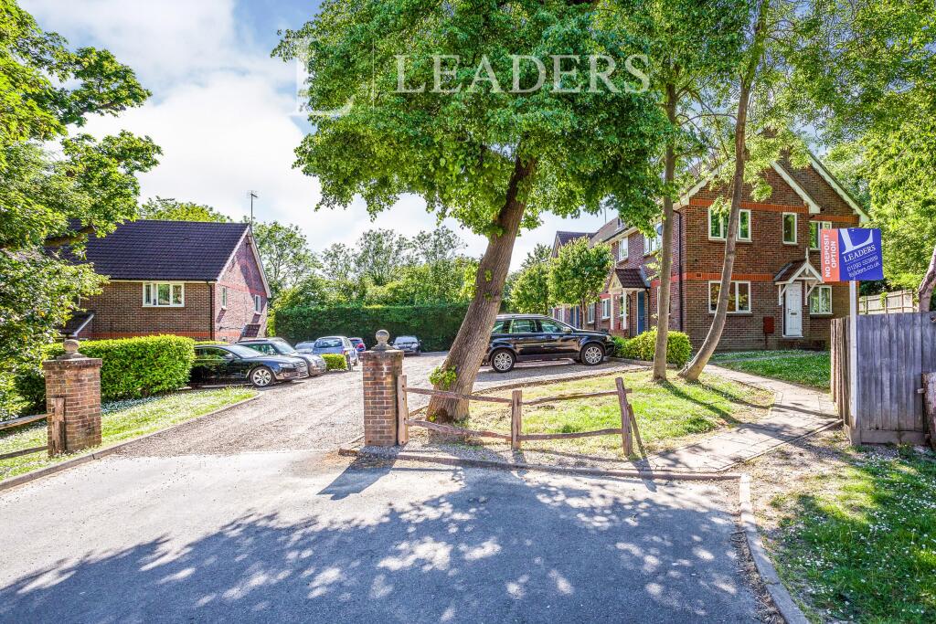 1 bed 1st Floor Flat for rent in Pease Pottage. From Leaders - Crawley