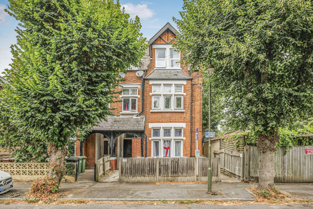 1 bed 1st Floor Flat for rent in Epsom Downs. From Leaders - Crawley 1 bed 1st Floor Flat for rent in Epsom Downs. From Leaders - Crawley