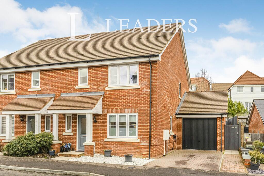 3 bed Semi Detached for rent in . From Leaders - Haywards Heath
