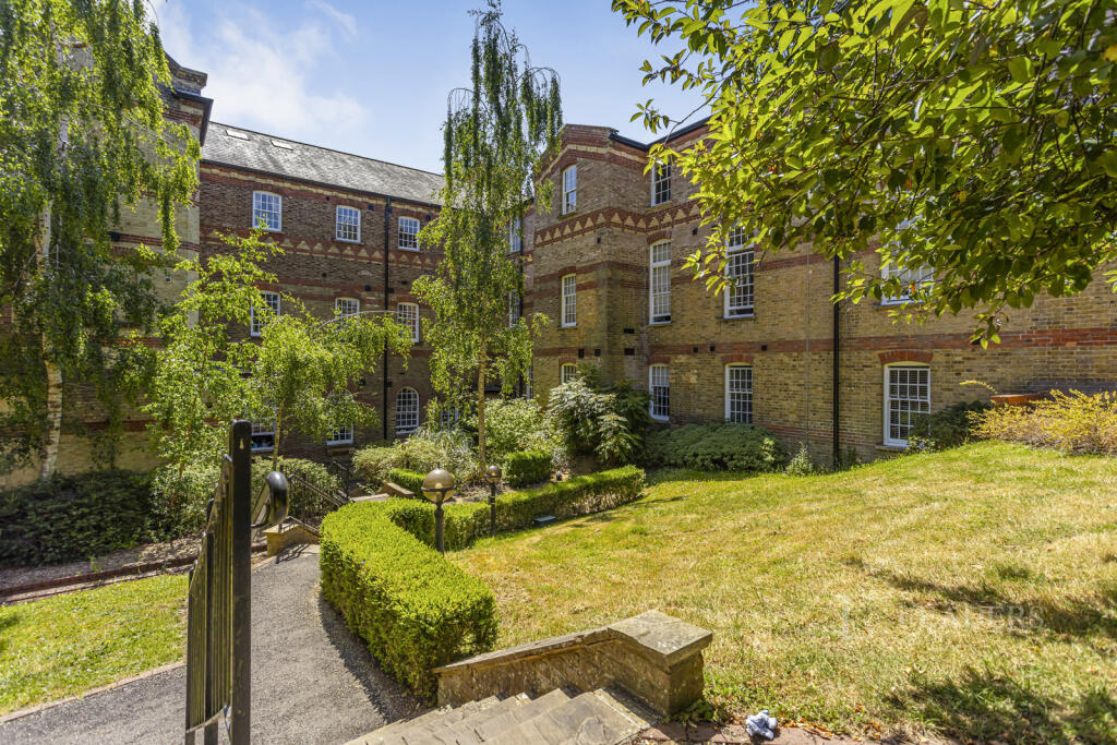 2 bed 1st Floor Flat for rent in Haywards Heath. From Leaders - Haywards Heath 2 bed 1st Floor Flat for rent in Haywards Heath. From Leaders - Haywards Heath