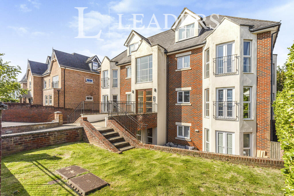 2 bed 1st Floor Flat for rent in Haywards Heath. From Leaders - Haywards Heath
