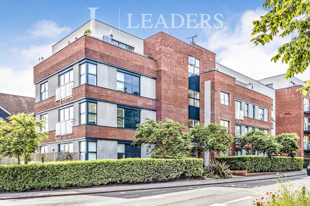 1 bed 1st Floor Flat for rent in Haywards Heath. From Leaders - Haywards Heath