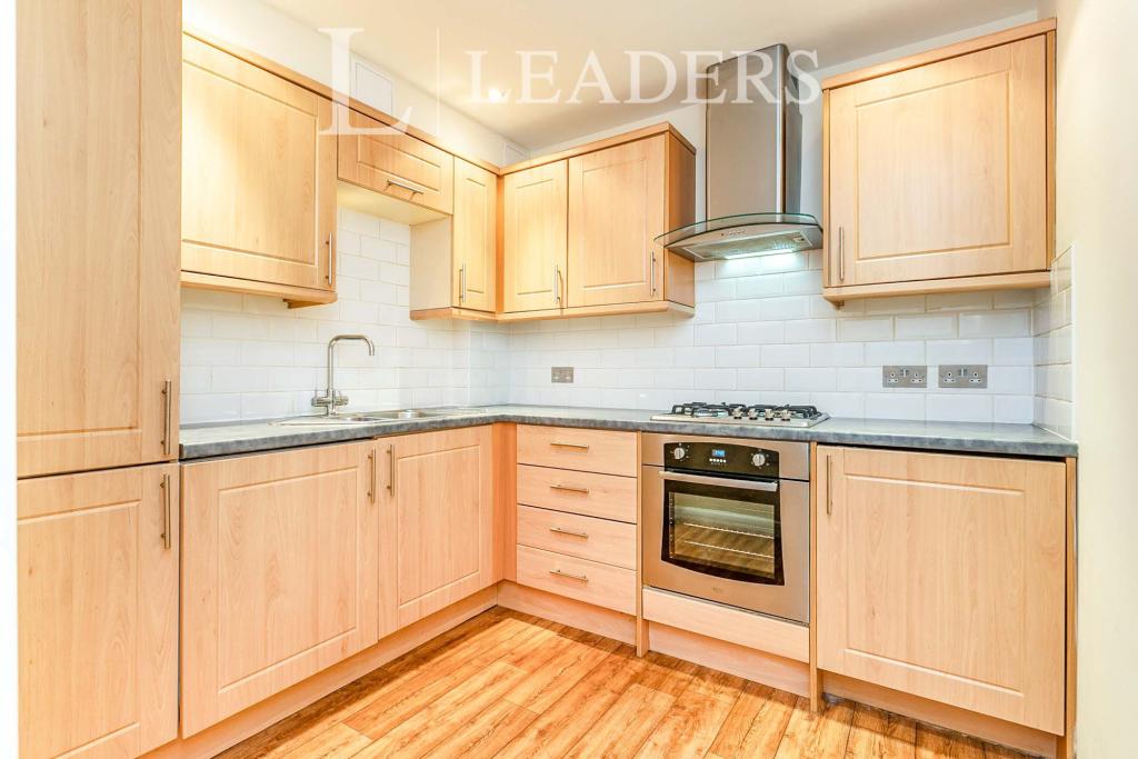2 bed Apartment for rent in Redhill. From Leaders (Redhill)