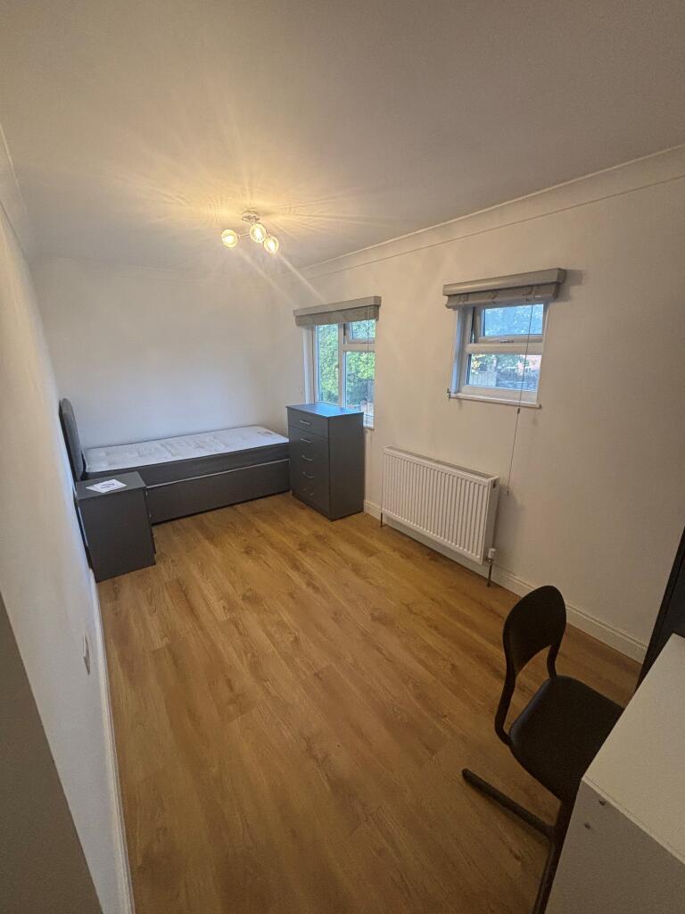 0 bed Semi Detached for rent in Redhill. From Leaders Lettings - Redhill