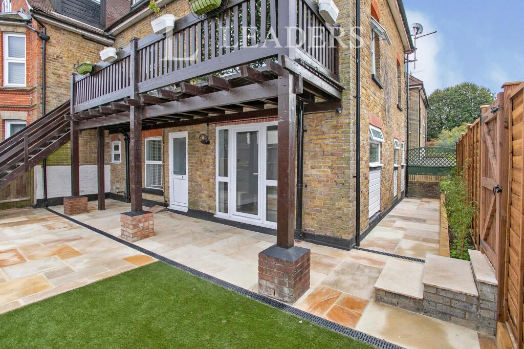 2 bed 1st Floor Flat for rent in Redhill. From Leaders Lettings - Redhill 2 bed 1st Floor Flat for rent in Redhill. From Leaders Lettings - Redhill