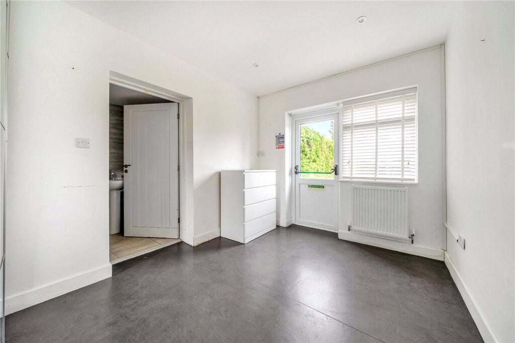 4 bed House Share for rent in Redhill. From Leaders Lettings - Redhill 4 bed House Share for rent in Redhill. From Leaders Lettings - Redhill